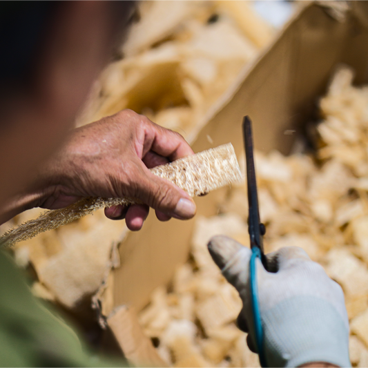 Stories of Vietnamese Craftsmen behind Loofah Products